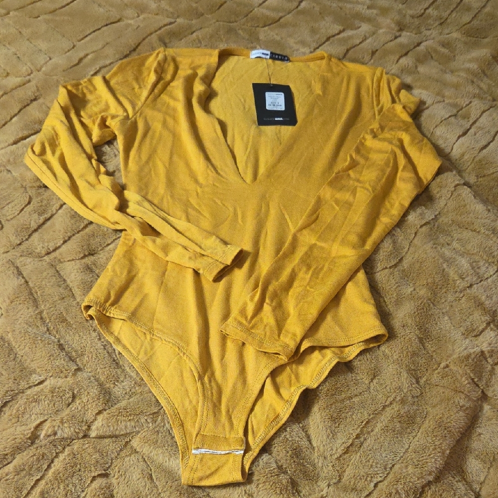 Fashion Nova Mustard V-Neck Bodysuit